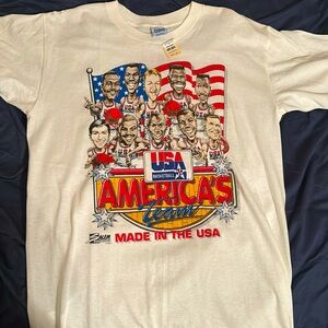 Original 1991-1992 dream team shirt. It comes with the tags and is in a size L